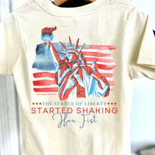 Load image into Gallery viewer, (NATURAL) Statue of Liberty Short Sleeve Kids Tee
