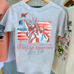 (SILVER) Statue of Liberty Short Sleeve Kids Tee