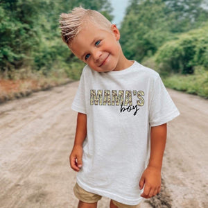 (T-SHIRT) Old School Camo Mama’s Boy (Natural Heather) Short Sleeve Kids Tee