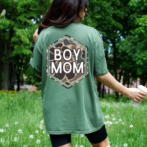 (TSHIRT) Green - Old Camo Boy Mom Short Sleeve Adult Tee